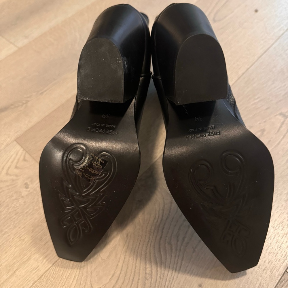 Free People Black Leather Ankle Boots— sz 39 - Picture 4 of 4